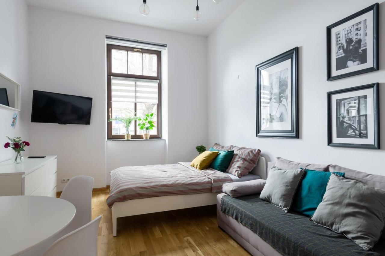 Uroczy apartament obok Opery i Dworca Głównego Cracóvia Exterior foto
