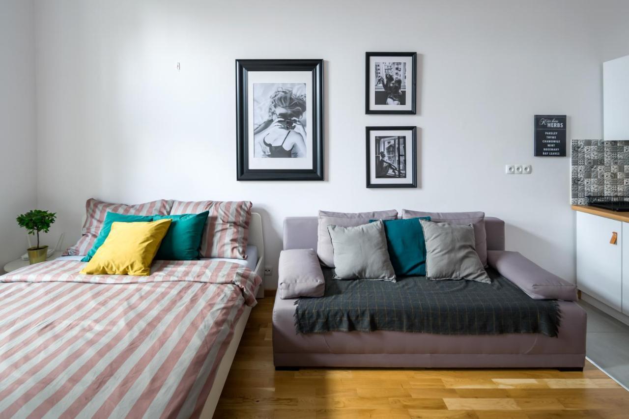 Uroczy apartament obok Opery i Dworca Głównego Cracóvia Exterior foto