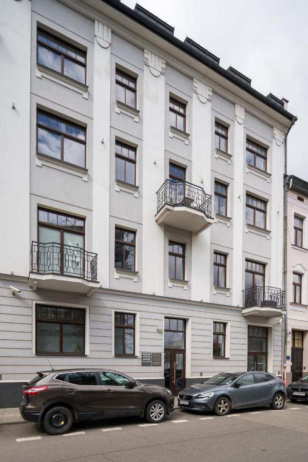 Uroczy apartament obok Opery i Dworca Głównego Cracóvia Exterior foto
