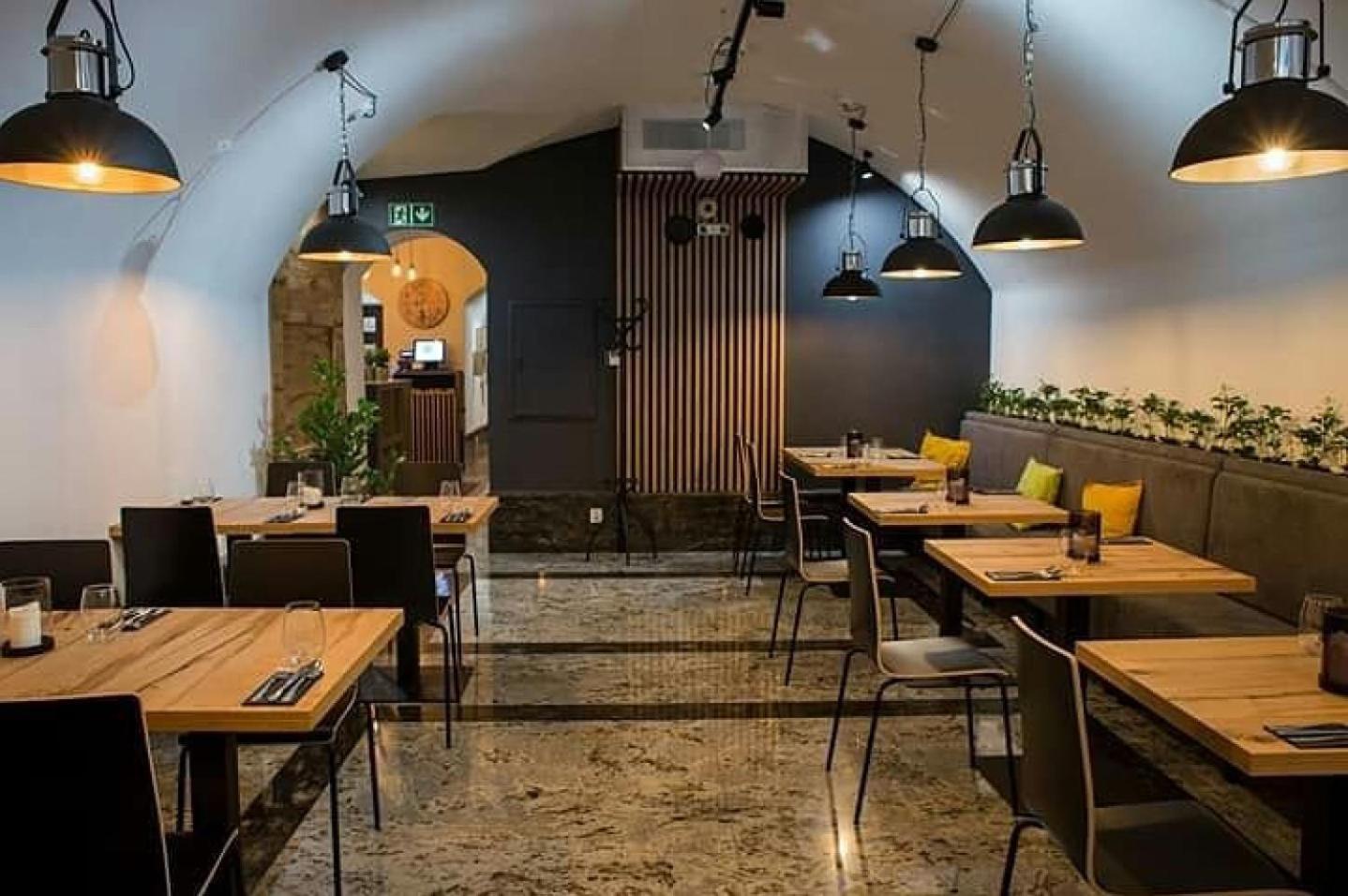 Uroczy apartament obok Opery i Dworca Głównego Cracóvia Exterior foto